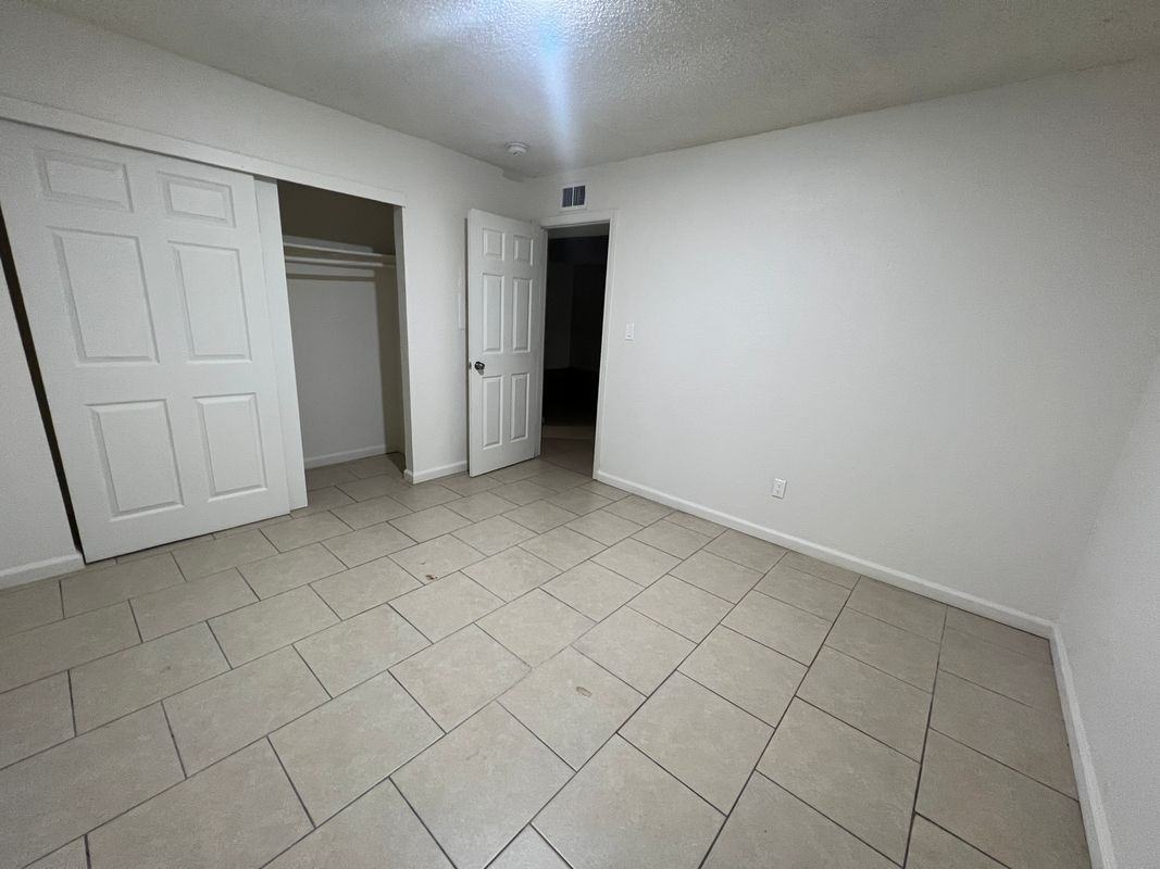 1285 Lambert Way - Photo 4 of 6