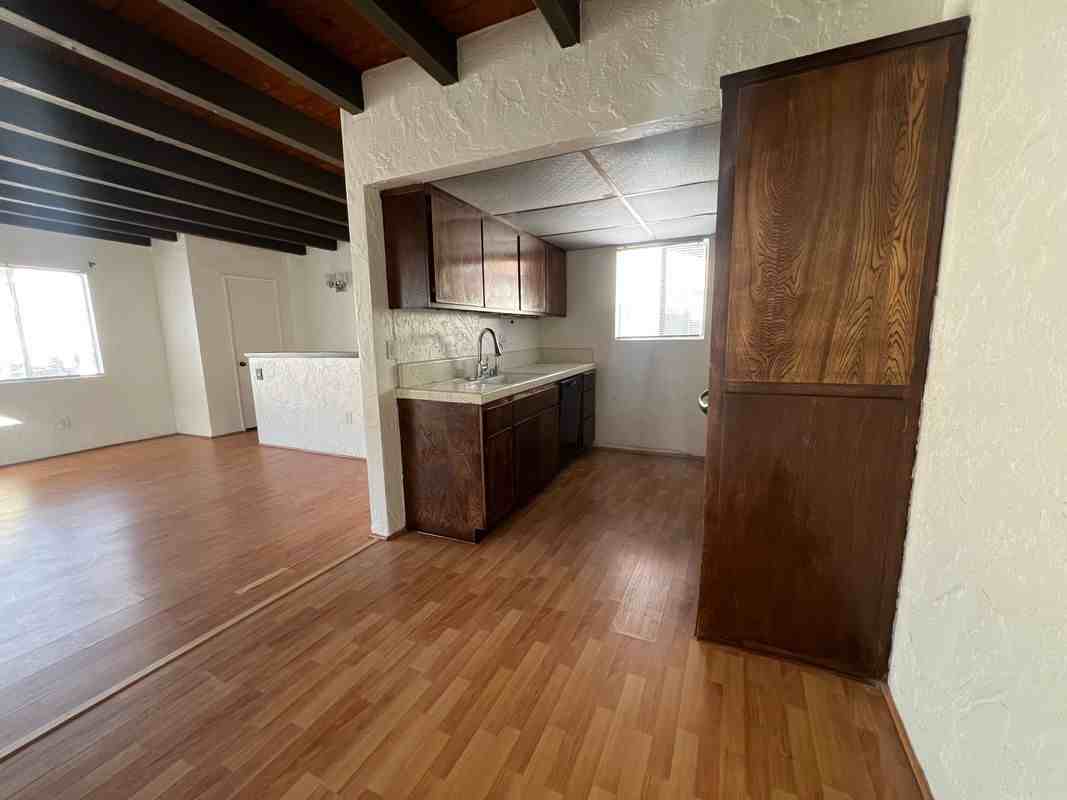 2208 Grant Ave ##2 - Photo 5 of 11