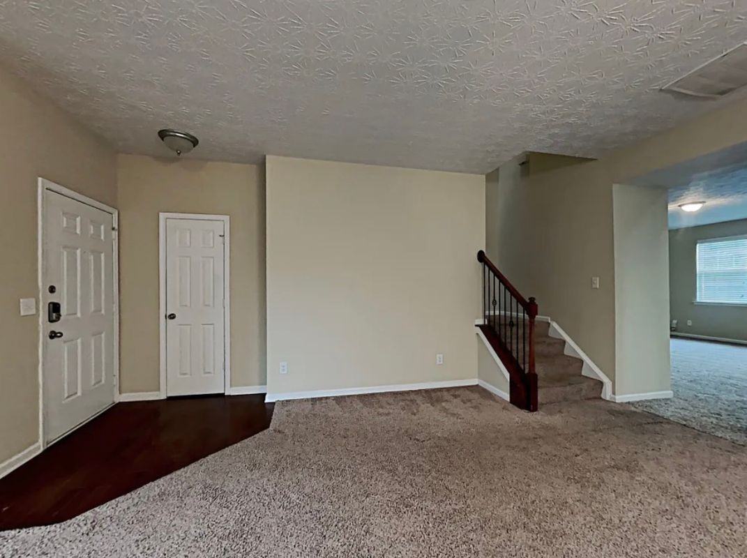 2722 Dayview Ln - Photo 3 of 10