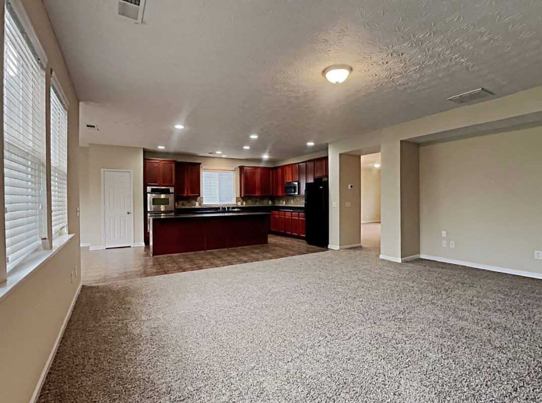 2722 Dayview Ln - Photo 5 of 10