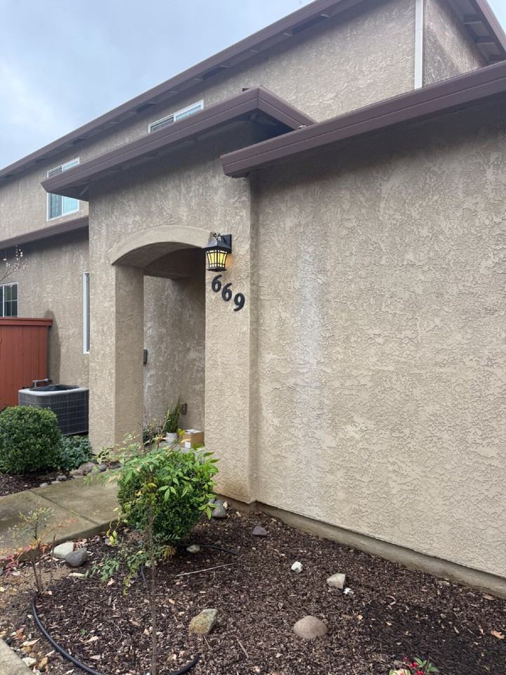 669 Mission De Oro Dr