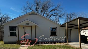 featured image of 210 Reta St