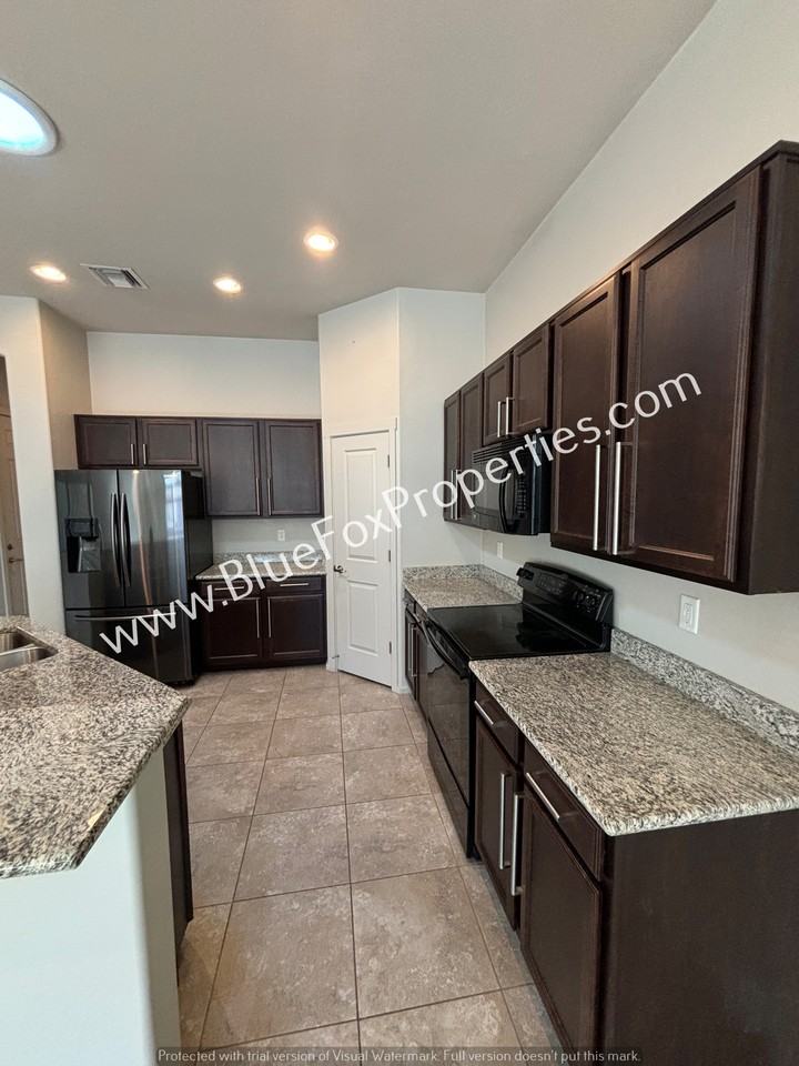 8754 E Perry Park Cir - Photo 5 of 21