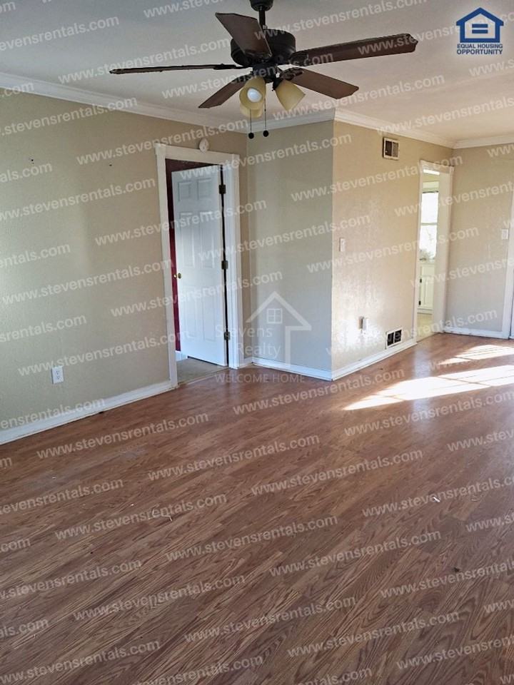 2705 Nw 14th St - Photo 4 of 13