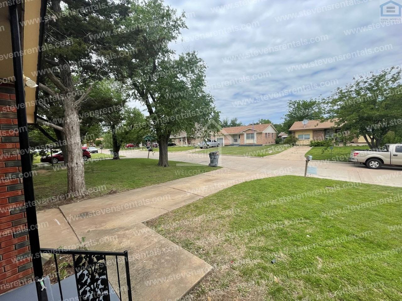 5804 Nw Liberty Ave - Photo 4 of 24