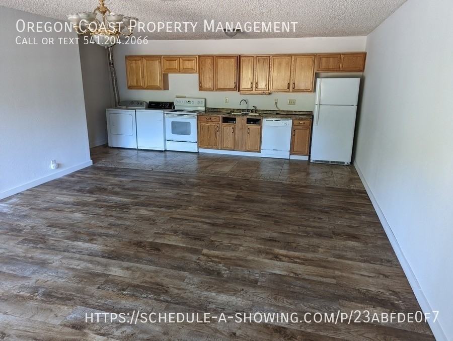 354 354 SE 35th St #354A - Photo 2 of 9