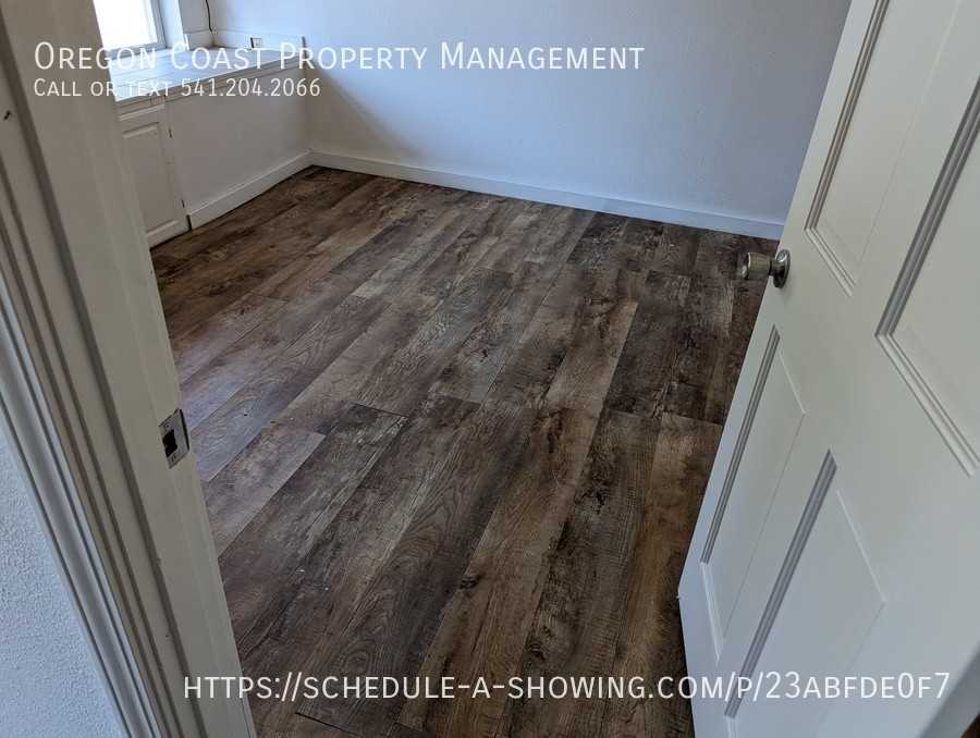 354 354 SE 35th St #354A - Photo 4 of 9