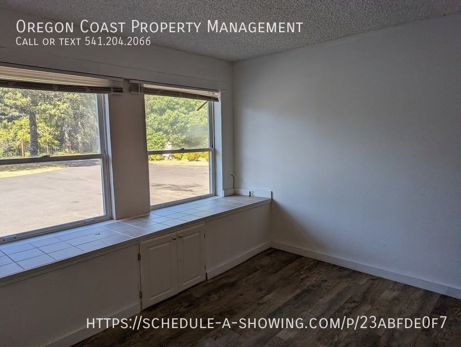 354 354 SE 35th St #354A - Photo 5 of 9