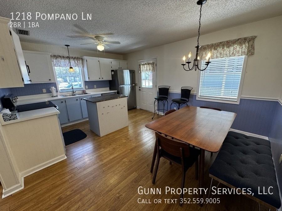 1218 Pompano Ln - Photo 2 of 15