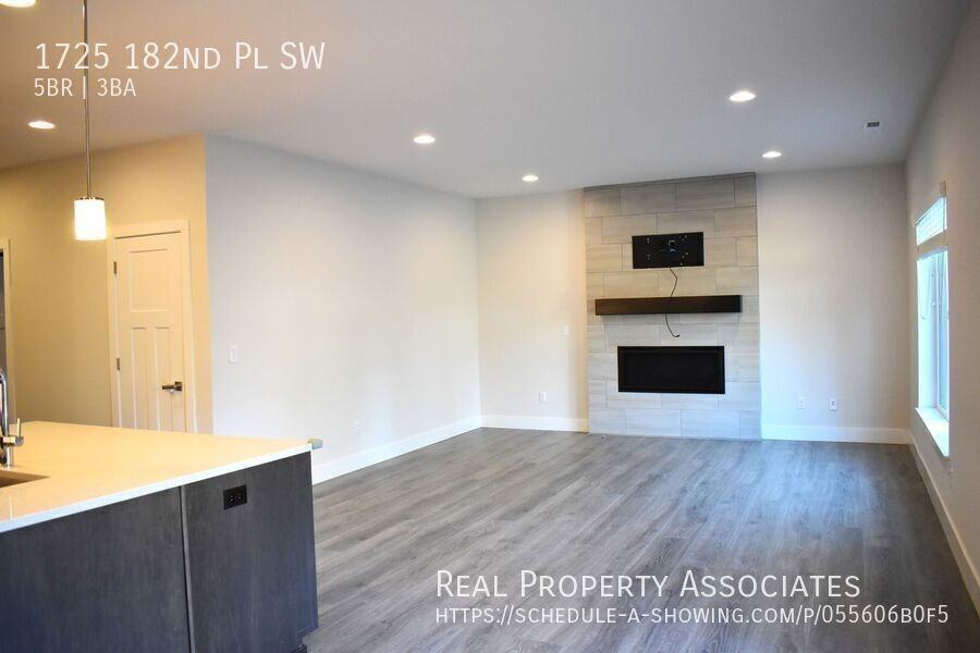 1725 182nd Pl Sw - Photo 3 of 30