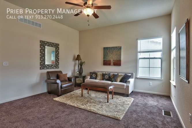 267 N Ferrel St - Photo 2 of 28