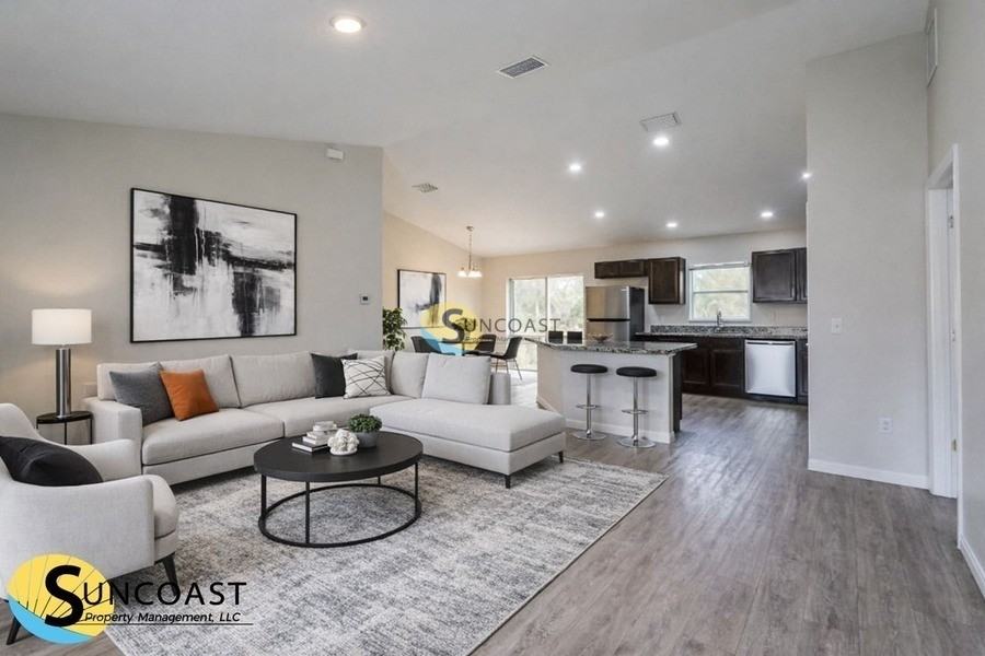 11210 Rockwell Ave - Photo 2 of 17