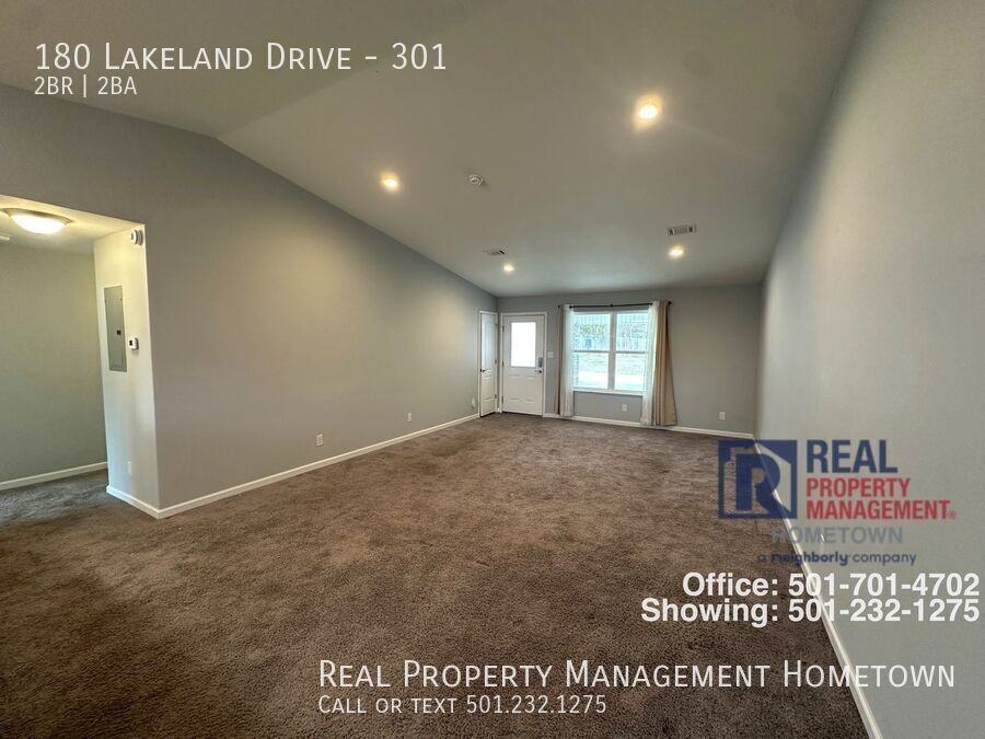 180 Lakeland Dr #301 - Photo 3 of 11