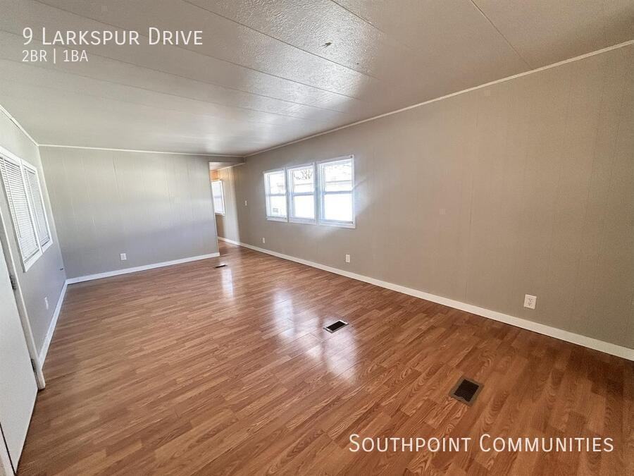 9 Larkspur Dr - Photo 5 of 8