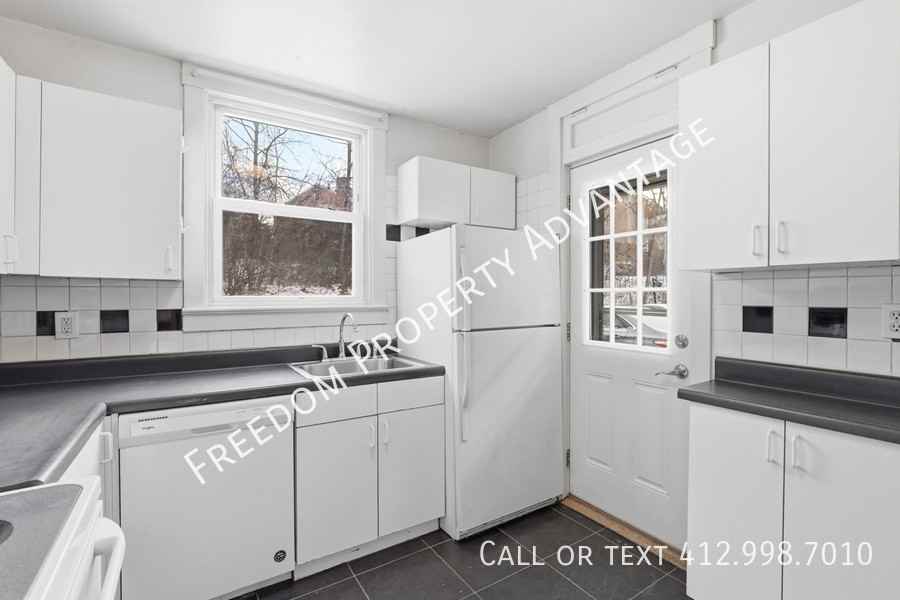 755 Shady Dr E - Photo 2 of 32