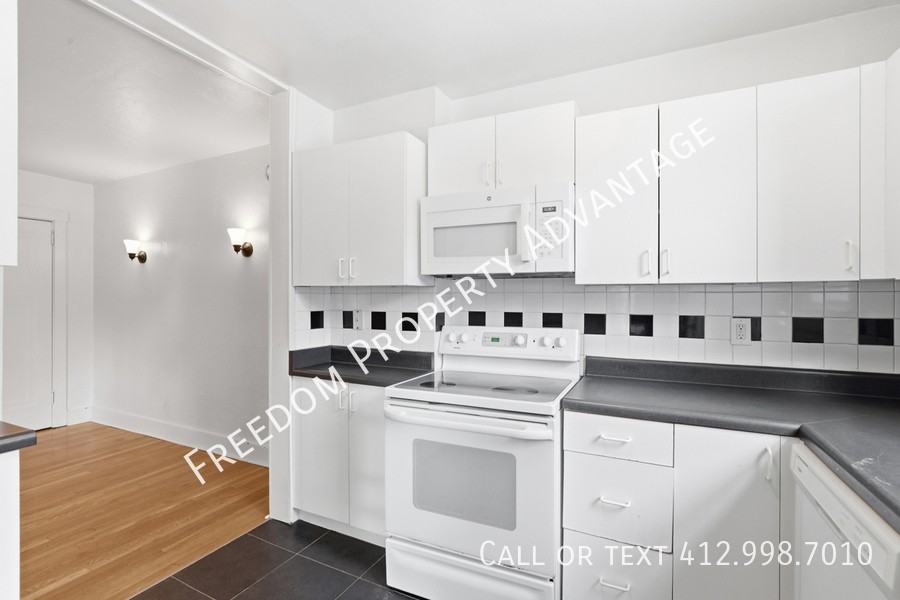 755 Shady Dr E - Photo 3 of 32