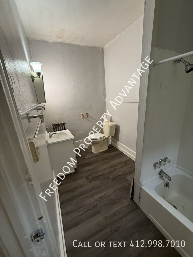 224 N Main St #8 - Photo 3 of 8