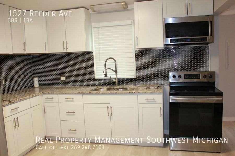 1527 Reeder Ave - Photo 5 of 15