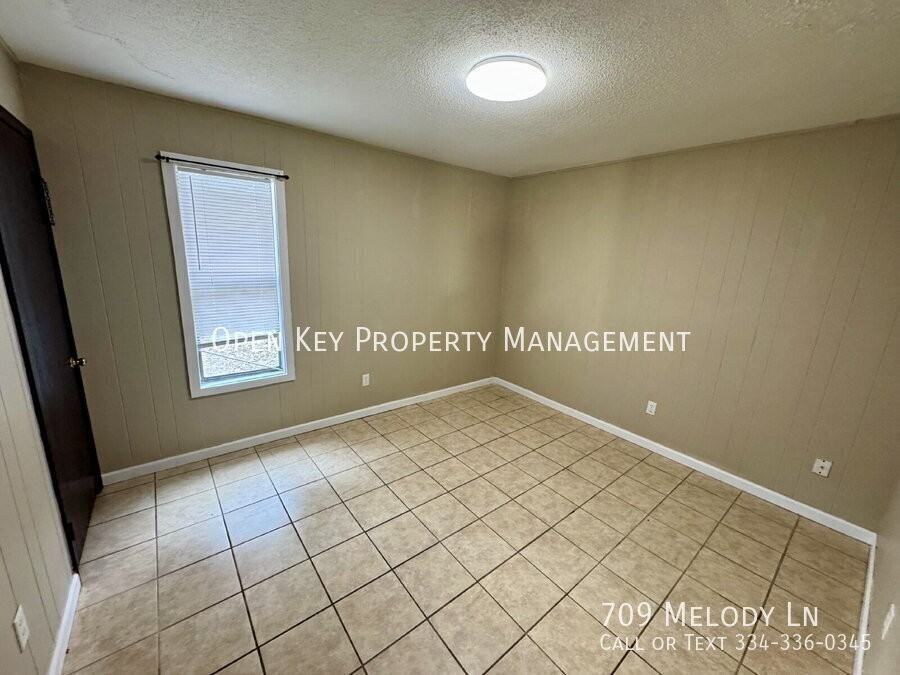 709 Melody Ln - Photo 7 of 12