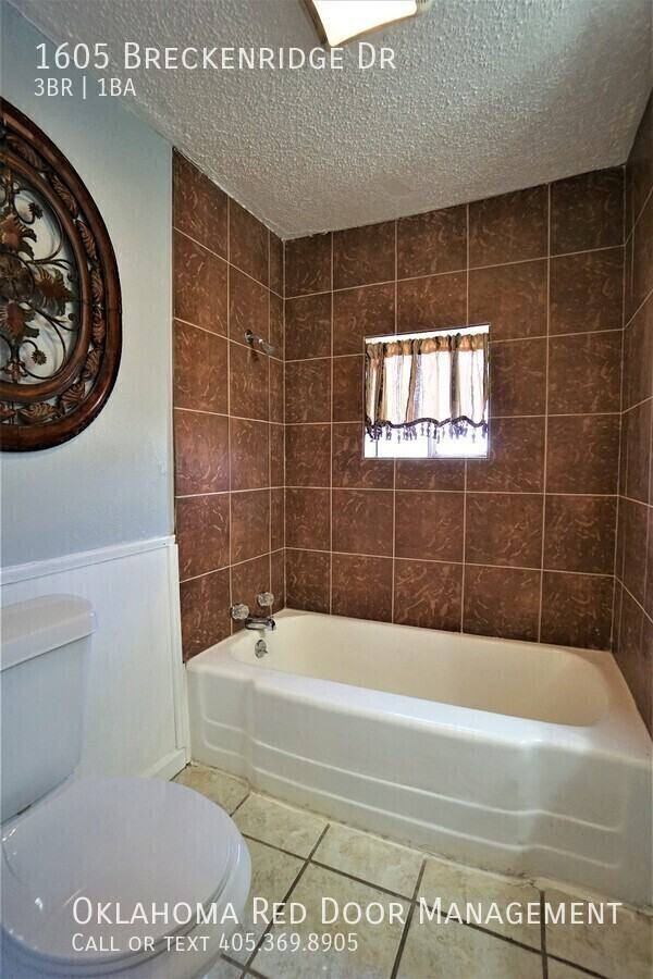 1605 Breckenridge Dr - Photo 7 of 23