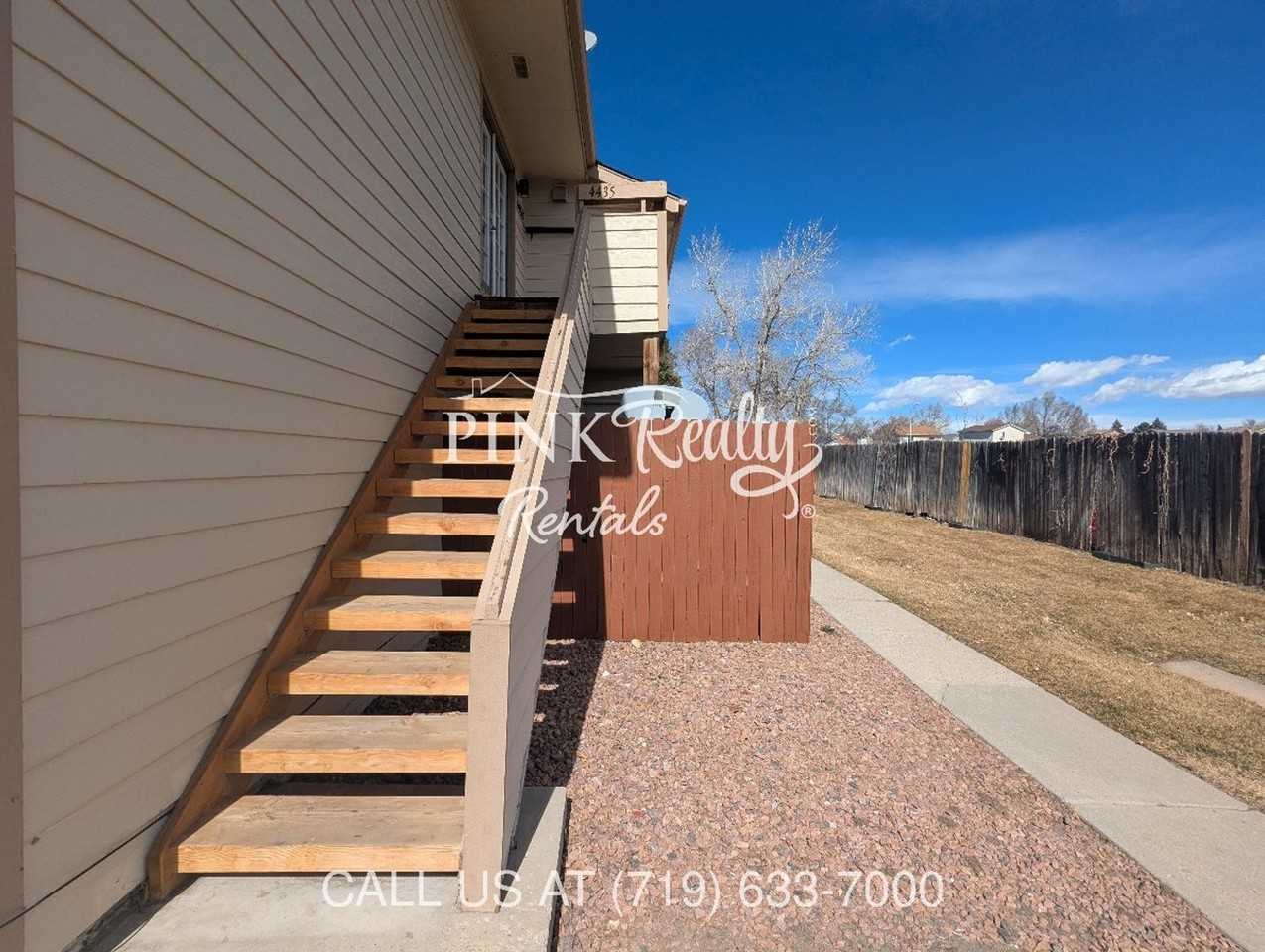 4435 Hunting Meadows Cir - Photo 3 of 24