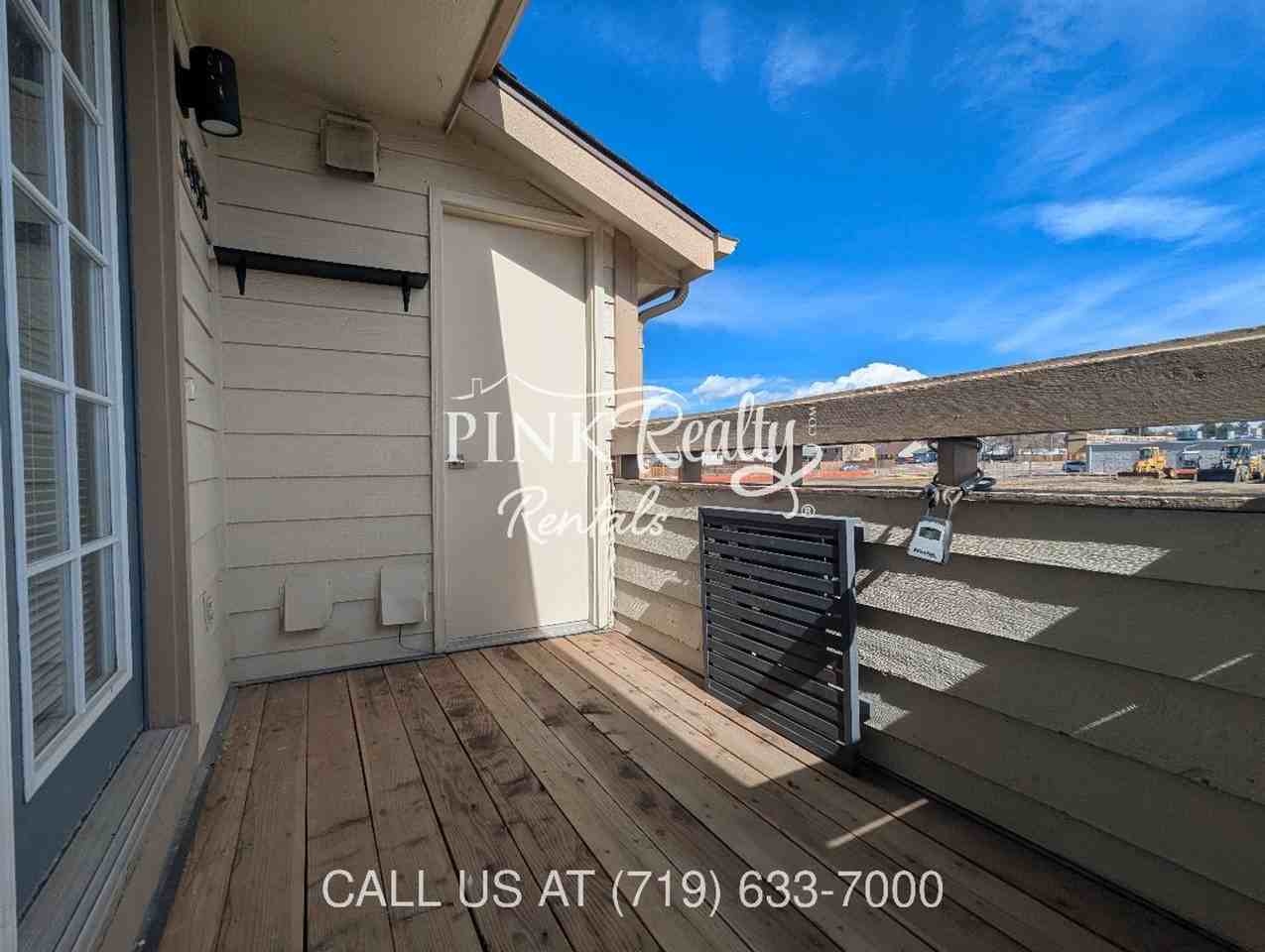 4435 Hunting Meadows Cir - Photo 4 of 24