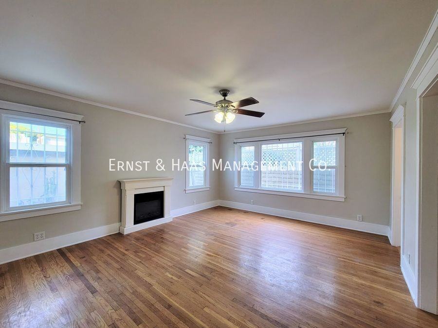 1109 E 1st St #06 - Photo 5 of 16