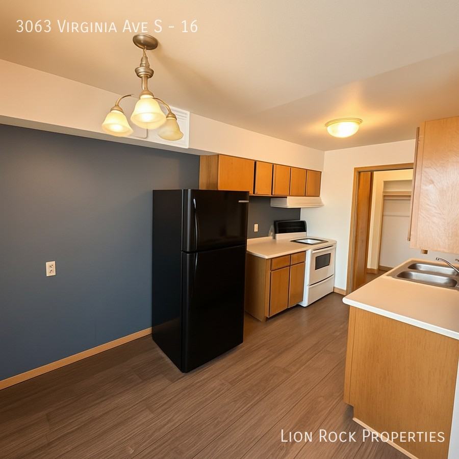3063 Virginia Ave S #16 - Photo 3 of 24