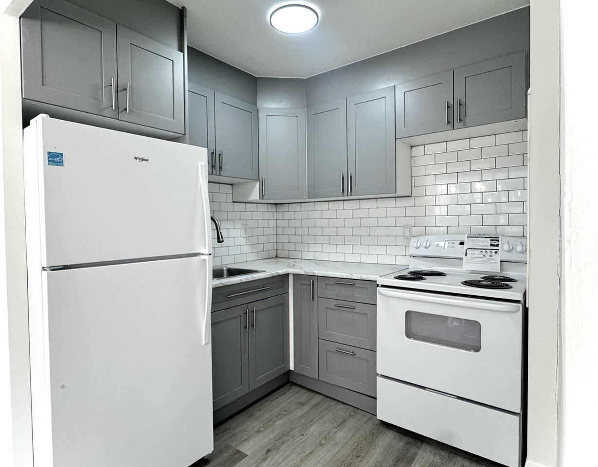 17 Gulliver Rd #305 - Photo 2 of 18