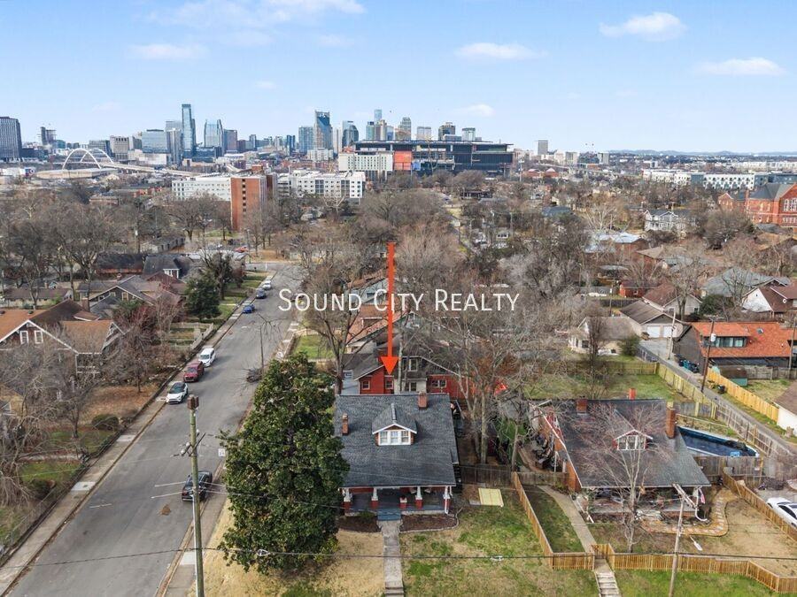 310 S 7th St - Photo 2 of 50