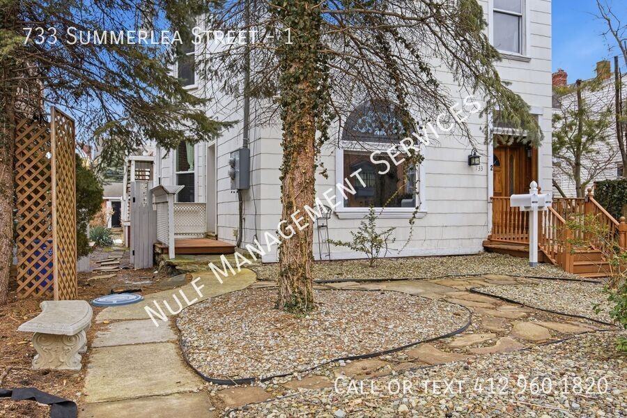 733 Summerlea St #1 - Photo 3 of 11