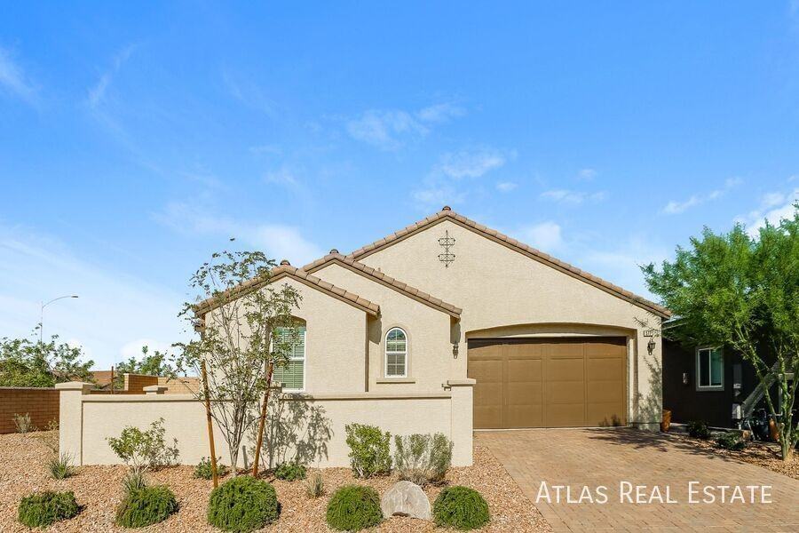 577 Comodo St - Photo 2 of 21