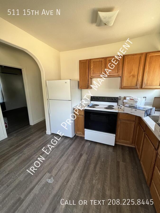 511 15th Ave N - Photo 3 of 15