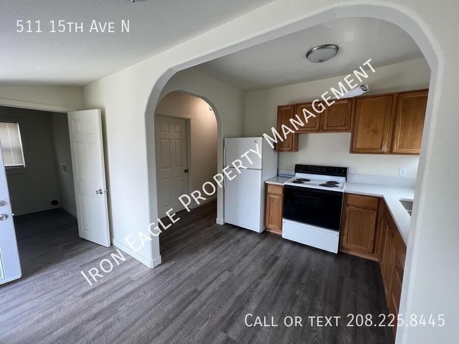 511 15th Ave N - Photo 4 of 15