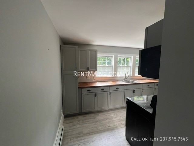 454 S Main St #B - Photo 4 of 12