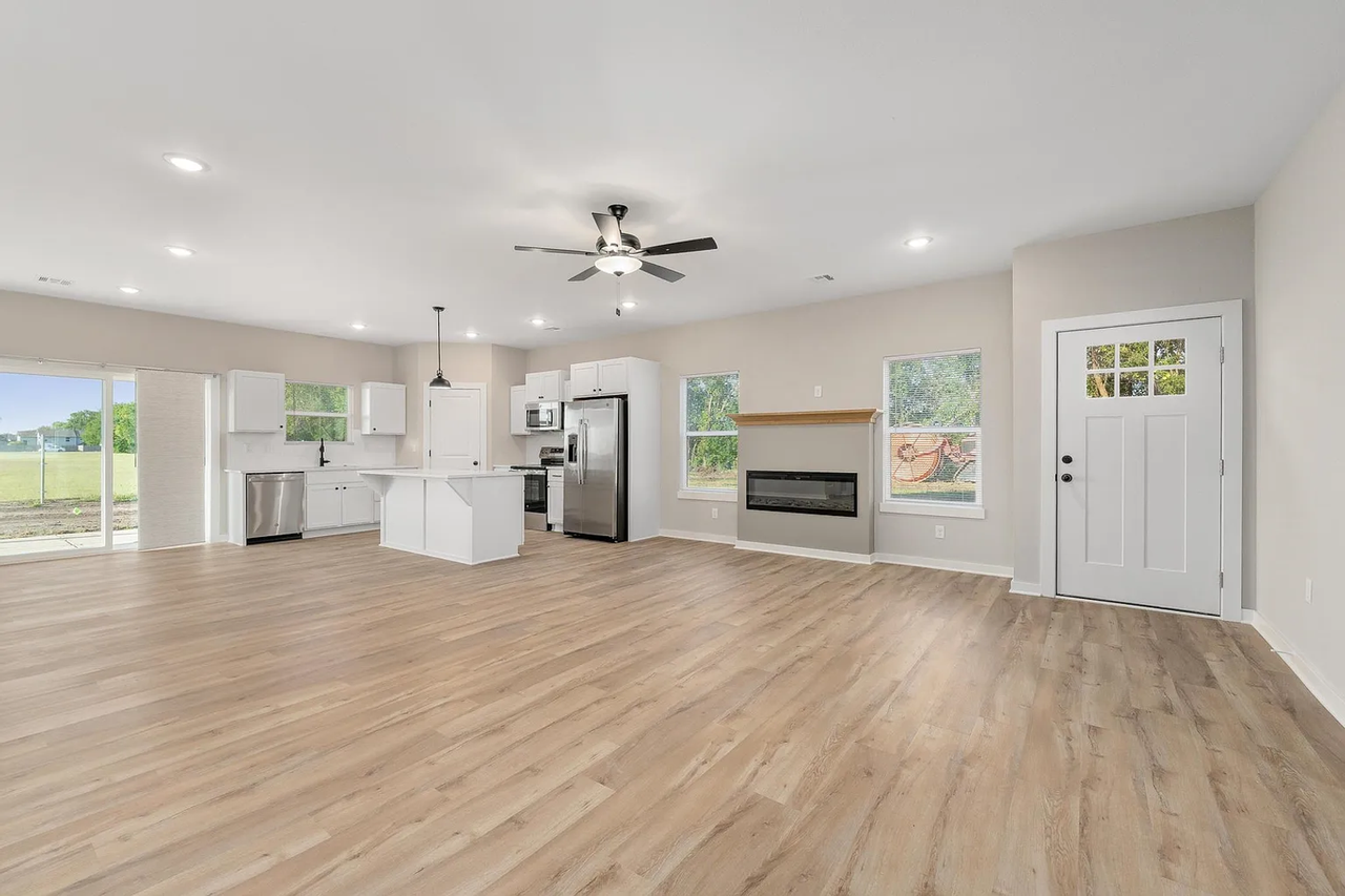 2123 W Elk Ridge Ave - Photo 4 of 13