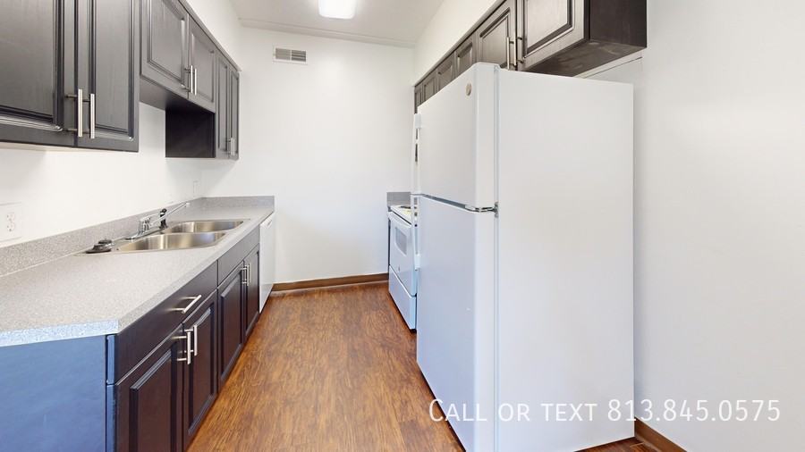 2240 Blue Spruce Way - Photo 4 of 7