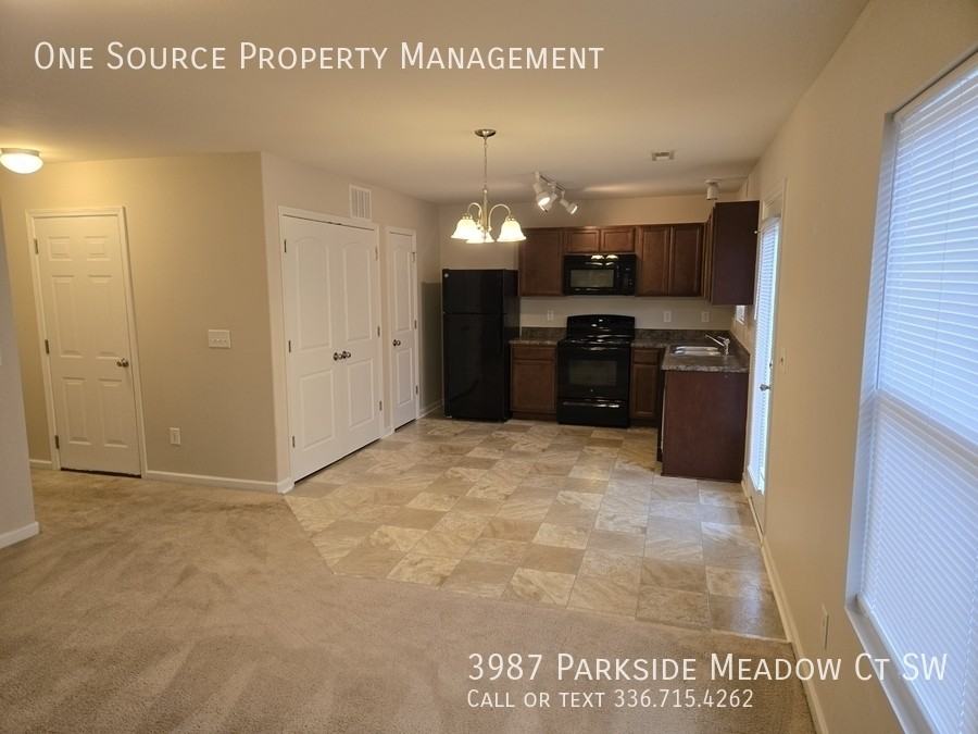 3987 Parkside Meadow Ct - Photo 5 of 17