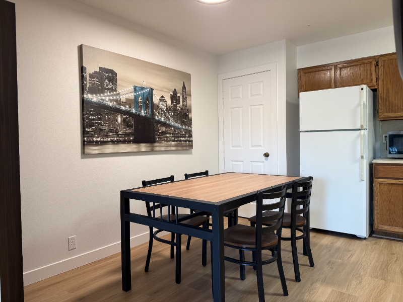 284 En #11 - Photo 4 of 6