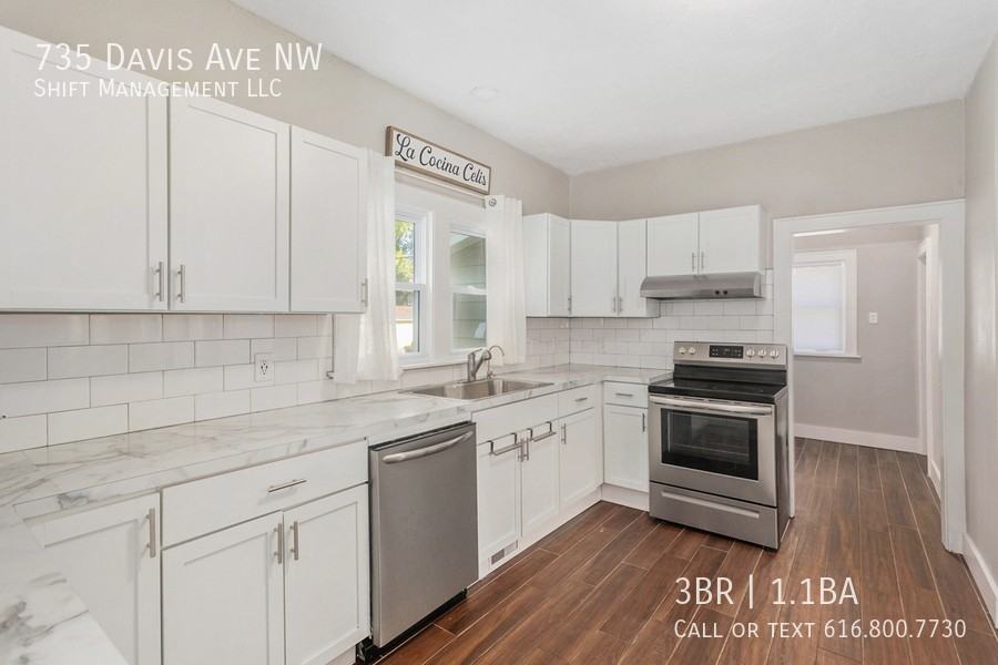 735 Davis Ave Nw - Photo 6 of 16