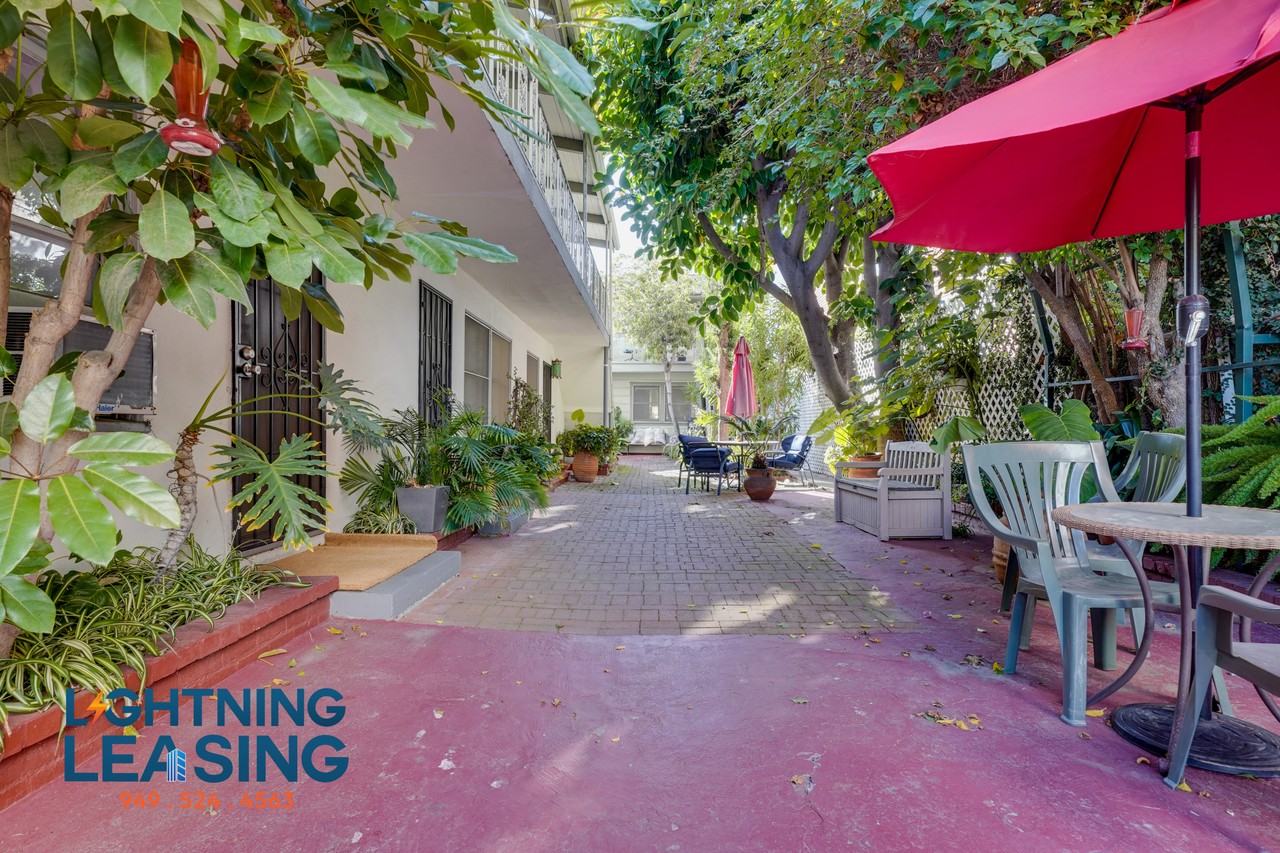 1207 Horn Ave #10 - Photo 2 of 15