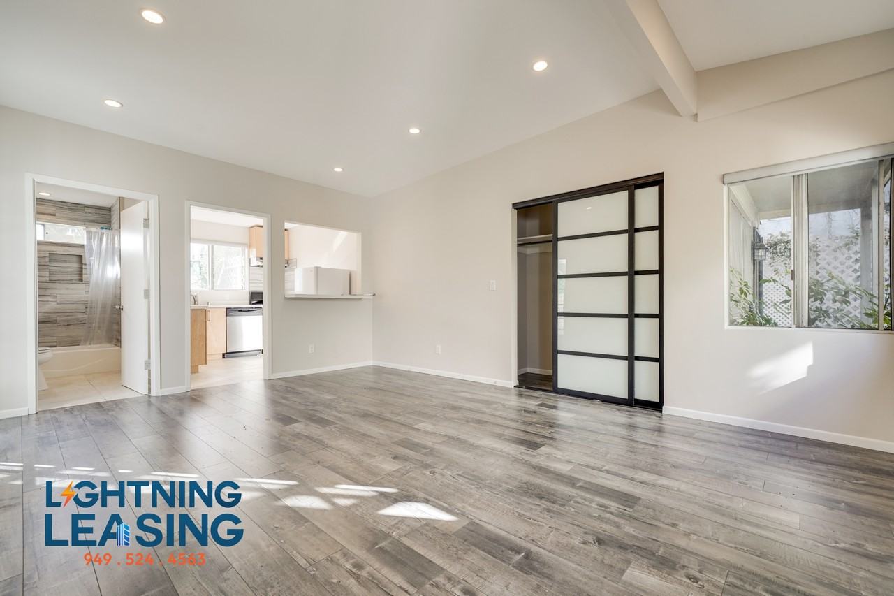 1207 Horn Ave #10 - Photo 4 of 15