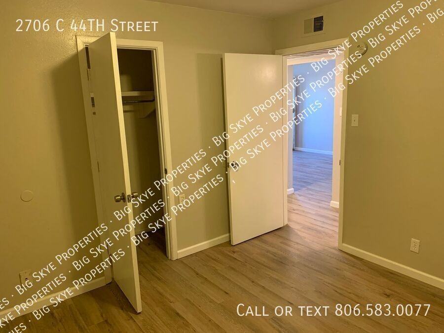 2706 44th St - Photo 4 of 13