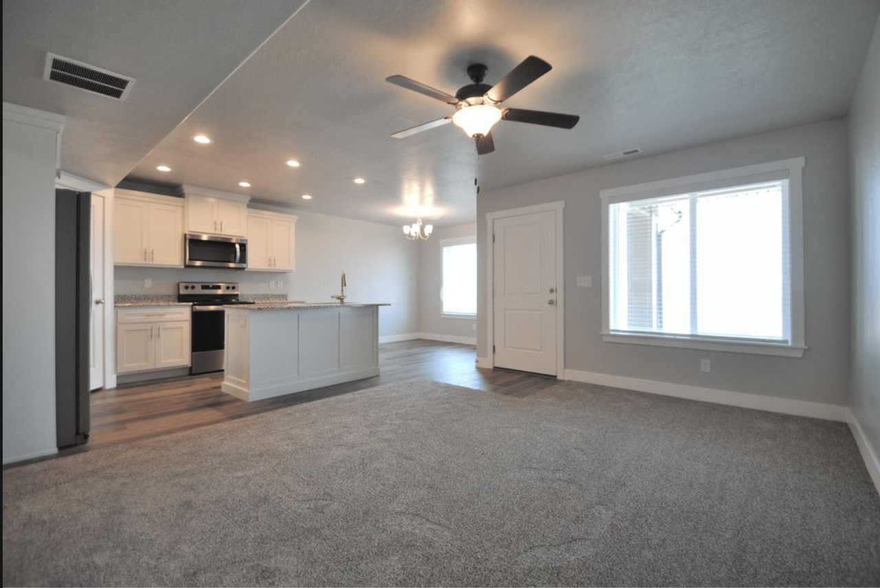 2031 N 350 E - Photo 2 of 12