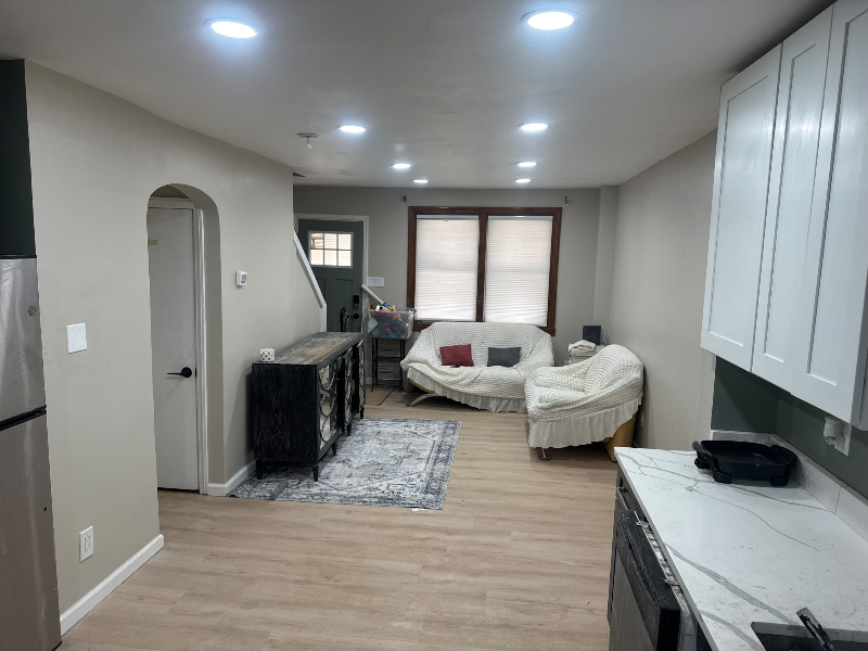 514 S Longwood St - Photo 5 of 6