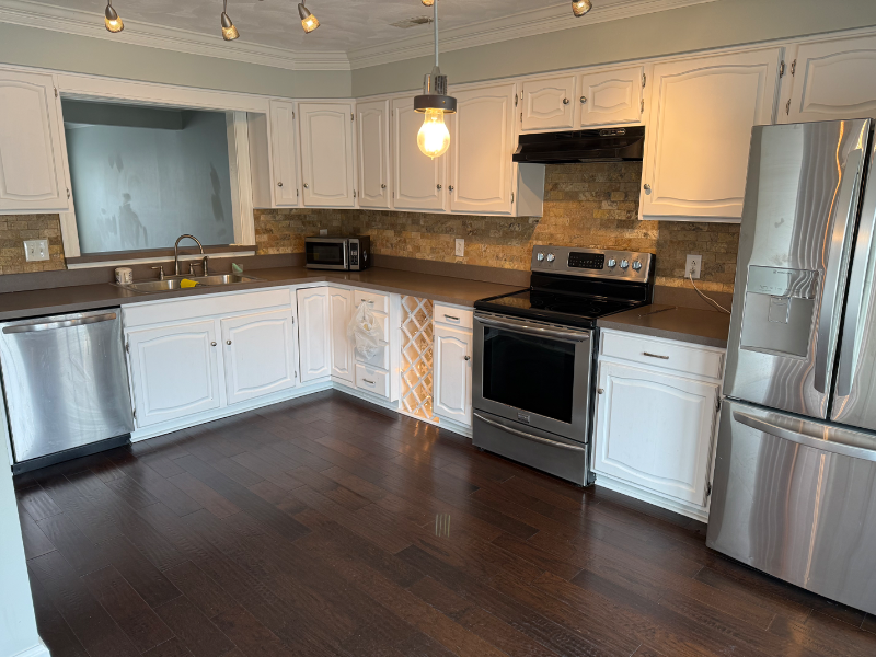 658 Lord Dunmore Dr - Photo 3 of 20