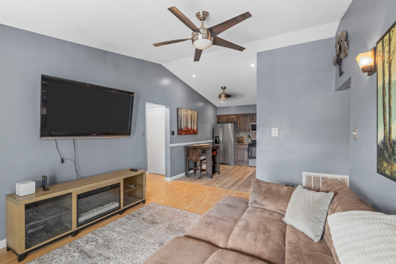 905 Hanna Place Ct #A - Photo 2 of 12