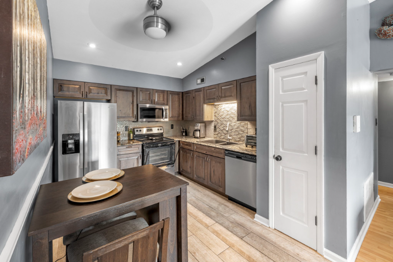 905 Hanna Place Ct #A - Photo 6 of 12