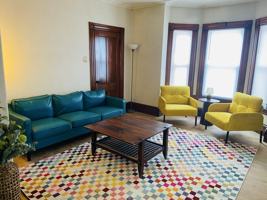 featured image of 32 Summer St #32