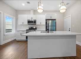 featured image of 238 Norfolk St #2